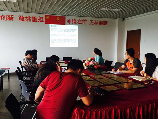 教学秘书史春蕾主题汇报.jpg