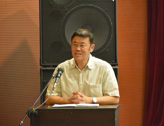 1学校党委副书记、副校长岳学军作总结讲话 罗格言摄.jpg