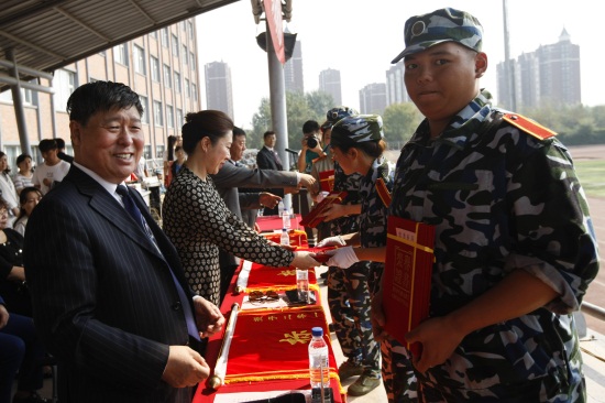 军训标兵的学生代表.jpg