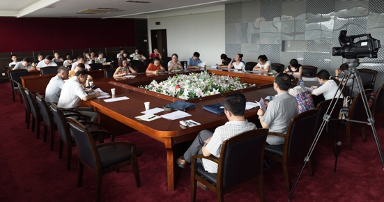 学工部召开2015年辅导员工作研讨会.JPG