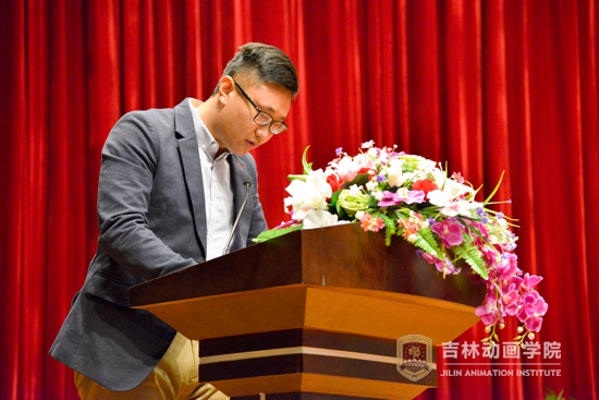 盘古新媒体品牌产品设计与三维造型部刘佳润代表盘古新媒体先进集体和个人发言.jpg