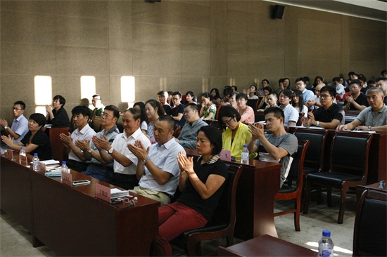 p_07G2088.jpg
