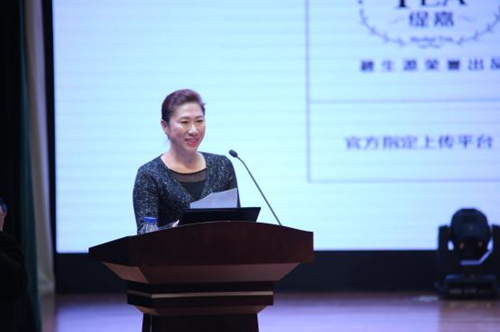 4图:吉林动画学院副校长刘欣女士代表东道主致欢迎辞_副本.png